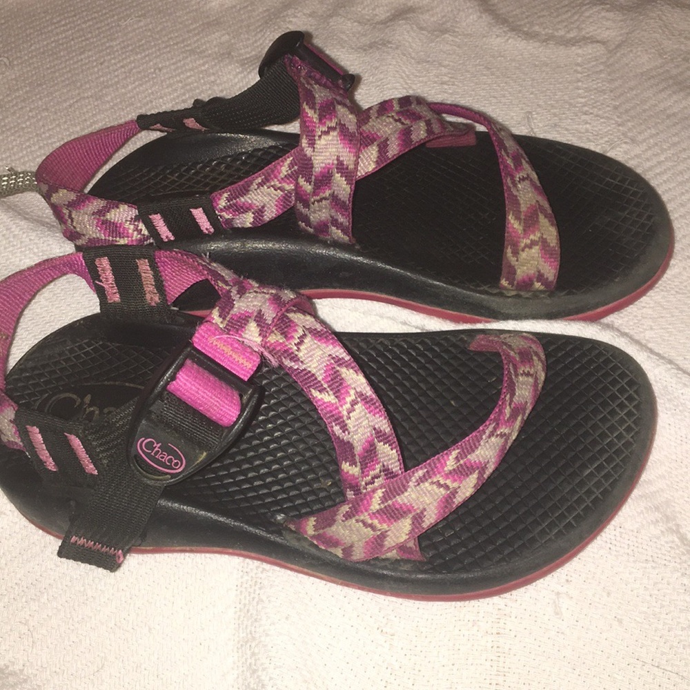 Chacos size 2 in kids